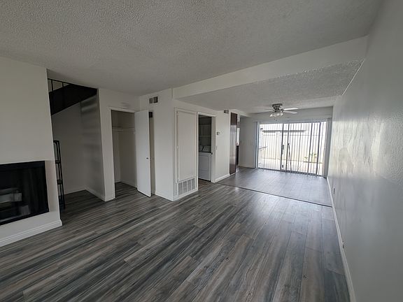 3rd image of 1168 Mohave Dr