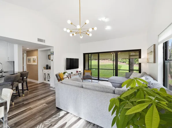 5 Via De Casas Sur #105, Boynton Beach, FL 33426