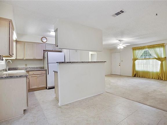 4th image of 230 Audubon Dr