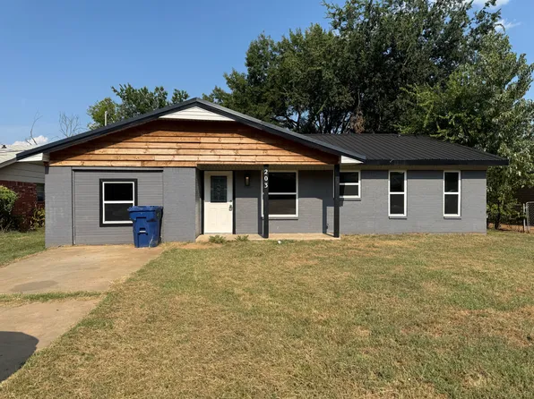203 Debbie Ln, Tecumseh, OK 74873