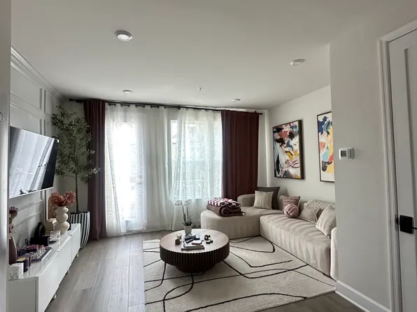 3545 Carnaby St, Hyattsville, MD 20782
