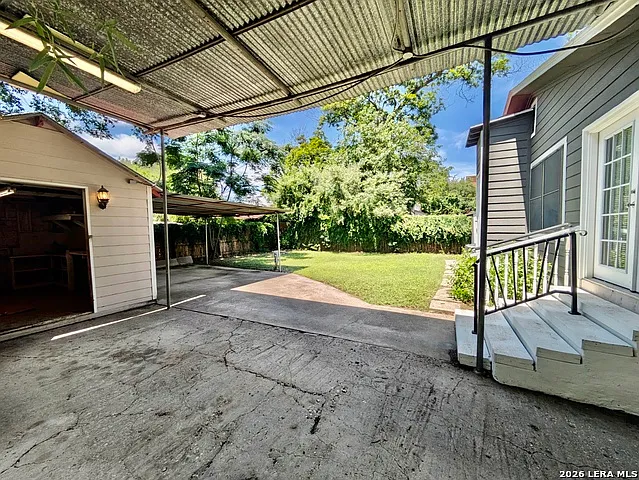 304 E Mistletoe Ave — Photo 13