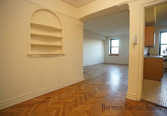2nd image of 529 E 235th St APT 3C