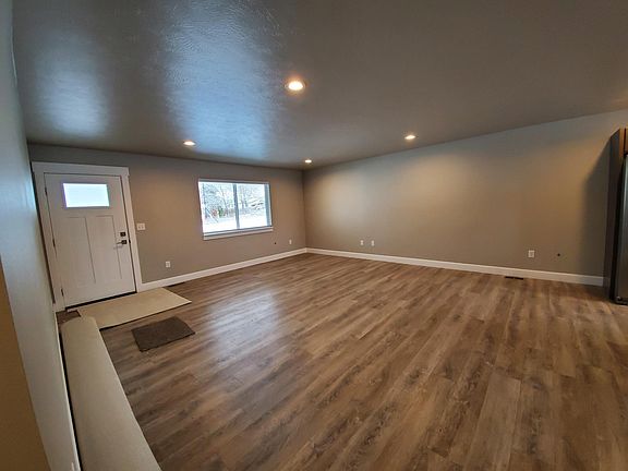 5th image of 4405 N Keller Ln