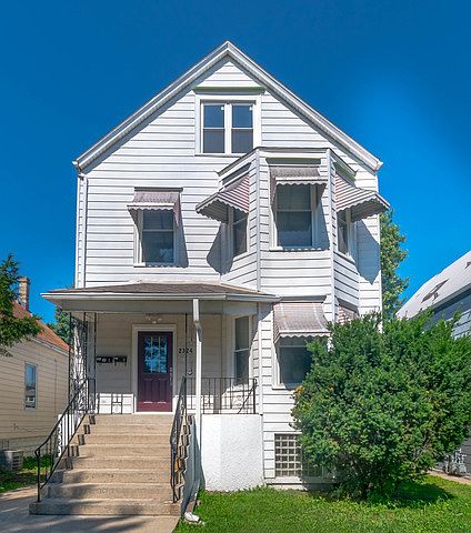 1st image of 2324 Clarence Ave APT 2