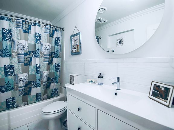 5th image of 3023 Bel Air Dr