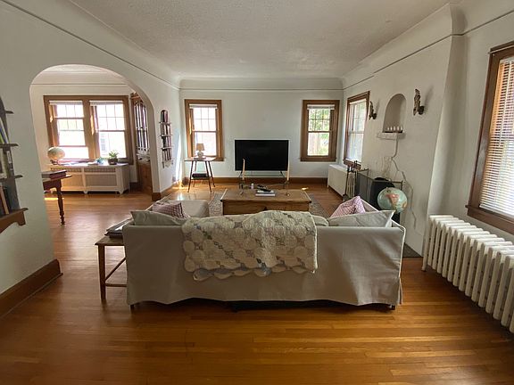5th image of 3919 1st Ave S #1