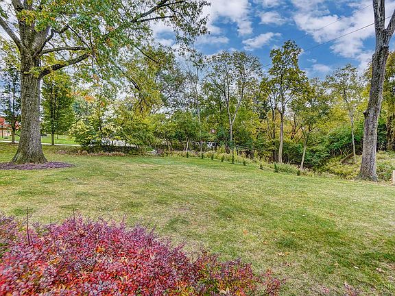 4th image of 3590 Sorrento Dr