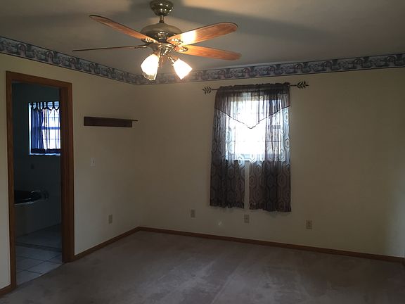3rd image of 24 Edison Dr