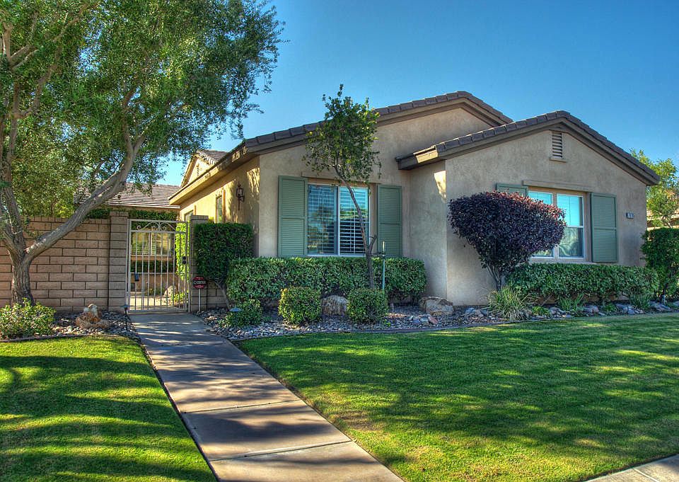 1st image of 79785 Amalfi Dr