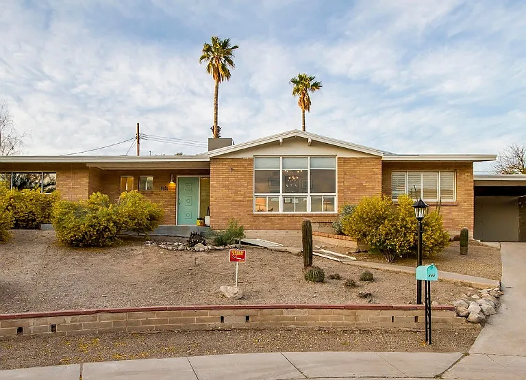 442 N La Cholla Blvd — Photo 1