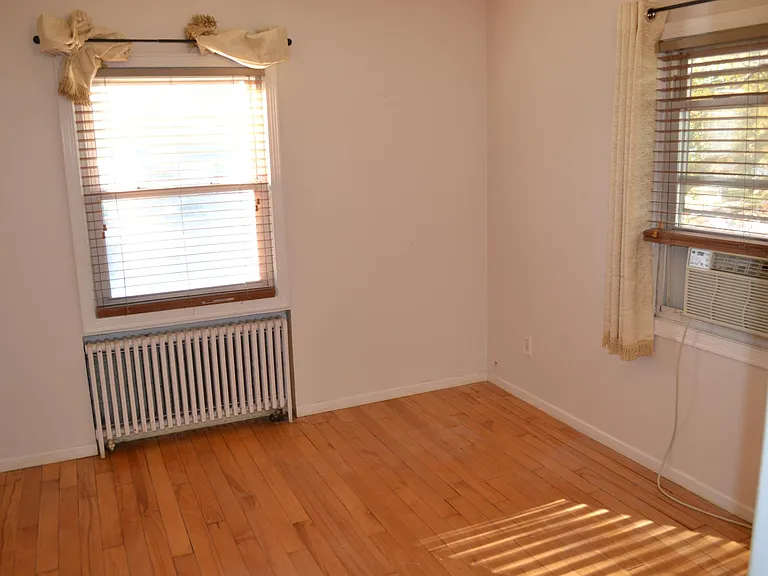9705 48th Pl — Photo 12