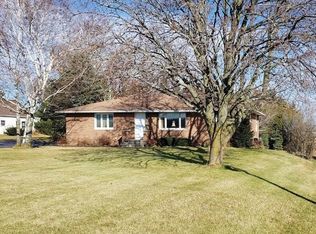 130 E Hillcrest Rd, Two Rivers, WI 54241