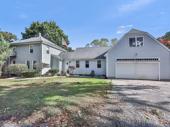 15 Gallison St, Franklin, MA 02038