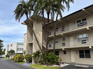 9940 47th Ave N APT 221, Saint Petersburg, FL 33708