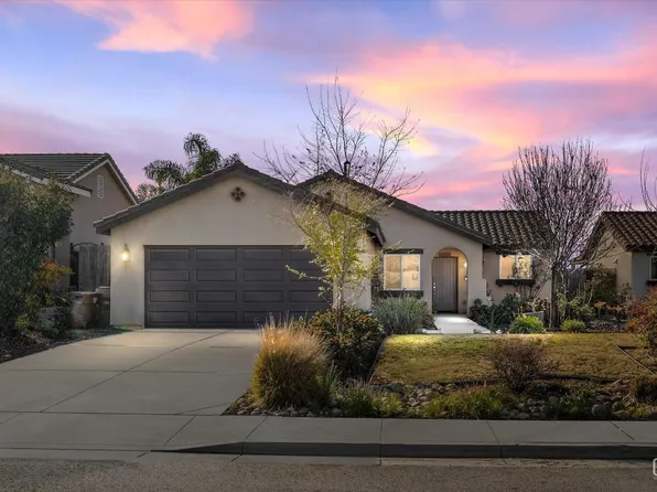 8715 Broadstone Pl, Bakersfield, CA 93306