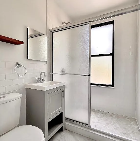 467 Grandview Ave #2L — Photo 6