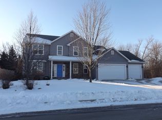 1356 Whispering Pines Ln, Neenah, WI 54956