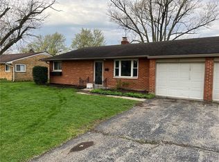 4009 Royal Oak Dr, Dayton, OH 45429