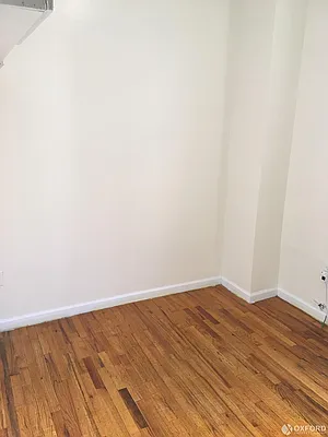 Rented by Oxford Property Group | media 28