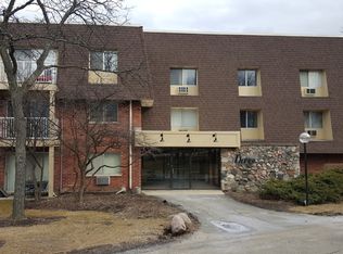 3 Villa Verde Dr APT 318, Buffalo Grove, IL 60089