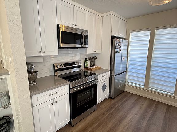 4th image of 18019 Autumn Hills Dr