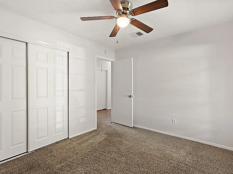 22307 Red River Dr — Photo 15
