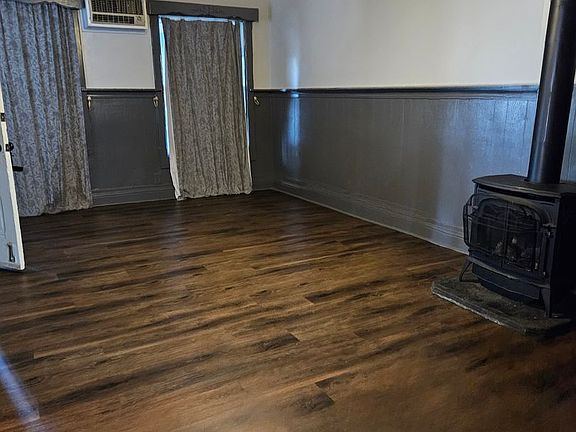 2nd image of 153 N Stewart St #3