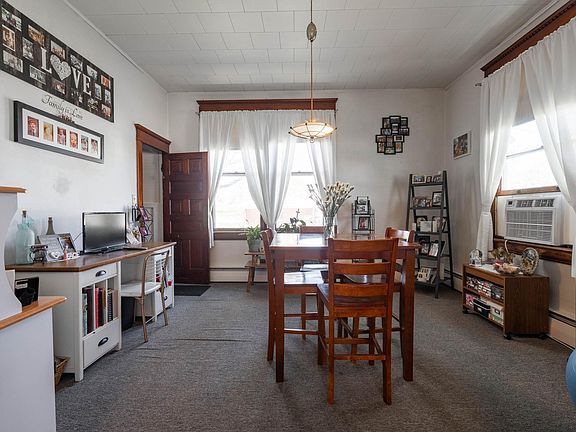 4th image of 1407 4th St