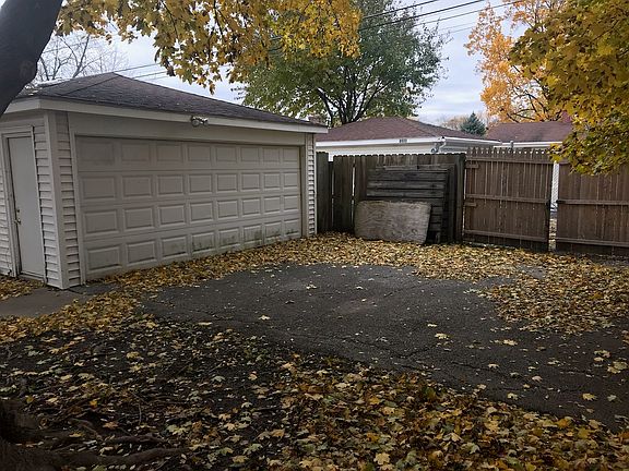 3rd image of 1354 Price Ave