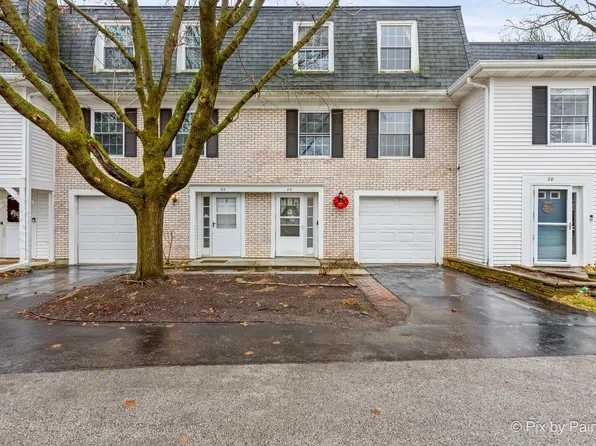 22 Wildwood Trl, Cary, IL 60013