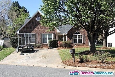 2nd image of 4905 Spring Meadow Ln