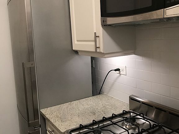 4th image of 155 E 34th St APT 19A