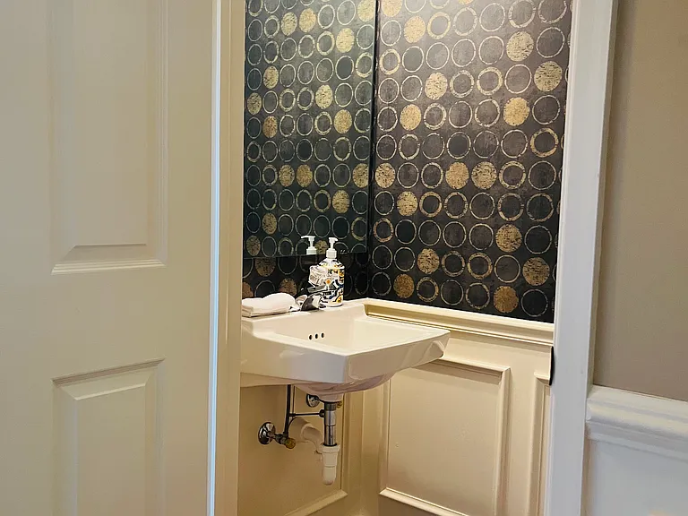 5083 Empire Dr #1 — Photo 4