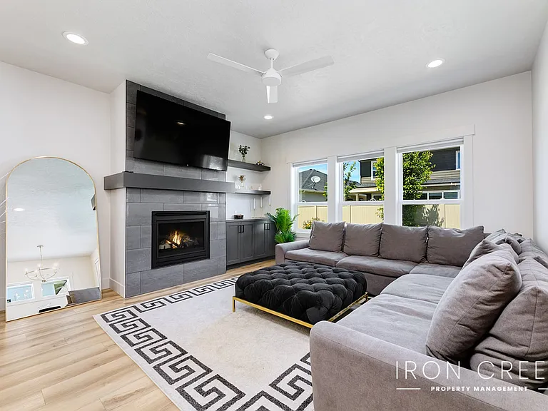 1478 W Fluorite St — Photo 5