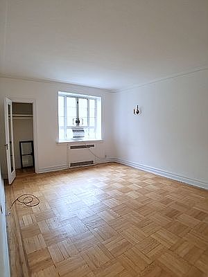 4th image of 140 8th Ave APT 1C