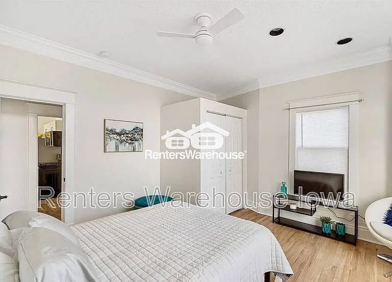 544 36th St #2 — Photo 9