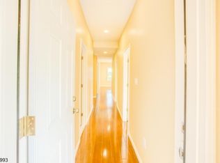 153 Walnut St #2, Montclair Twp., NJ 07042