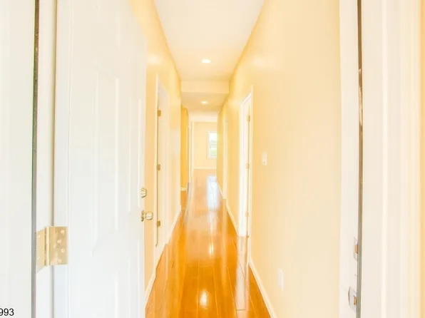 153 Walnut St #2, Montclair Twp., NJ 07042