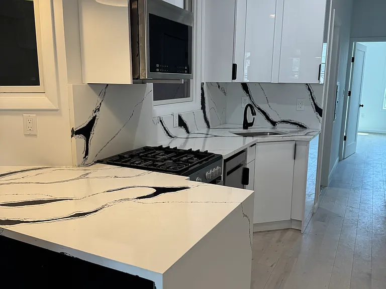 216 Halladay St #4 — Photo 8
