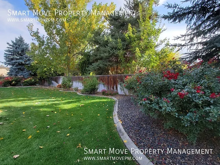 1096 N Glenabby Pl — Photo 26