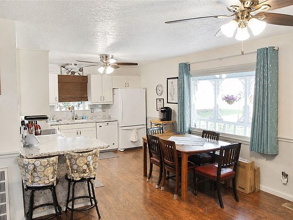 5th image of 31 Circle Dr