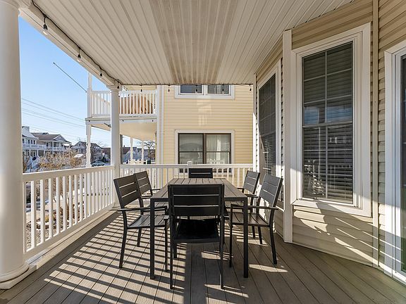 5th image of 1428 West Ave #1