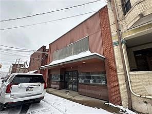 4th image of 107 E North St #106-N-&