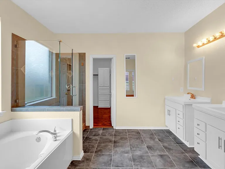 2023 Lairds Dr — Photo 21
