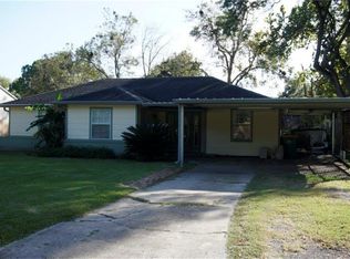 217 Lakewood Dr, Baytown, TX 77520
