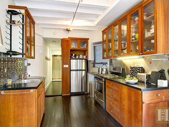 5th image of 54 E 1st St #4B5B