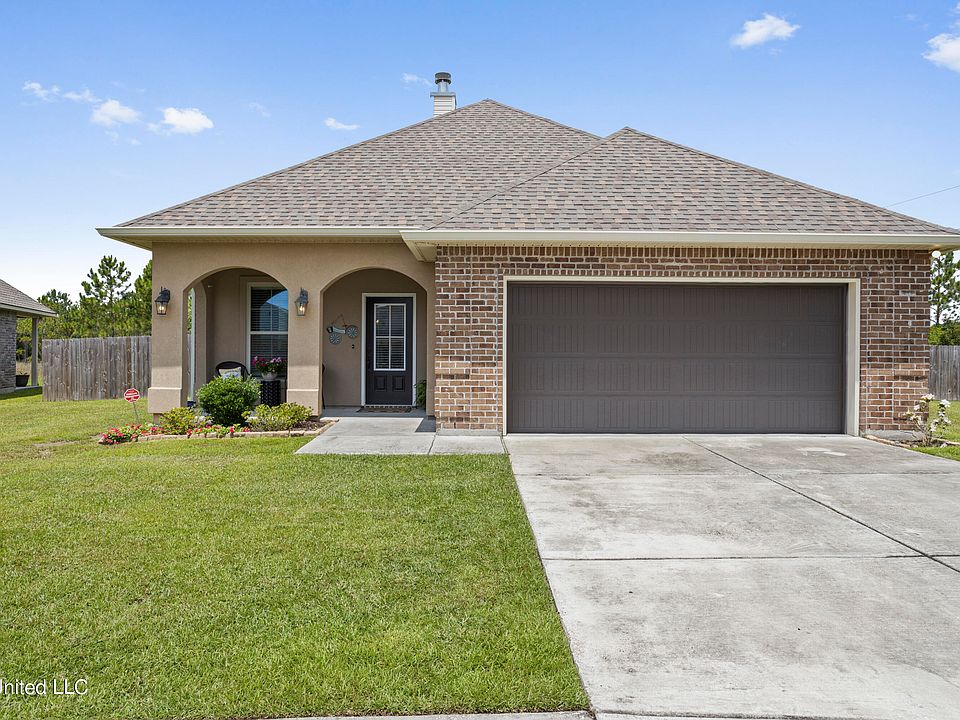 1st image of 457 Palm Breeze Dr
