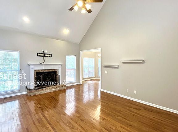 5th image of 5560 Crooked Creek Dr