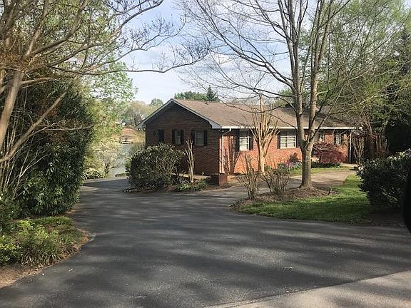 3rd image of 3672 Sandy Shore Dr